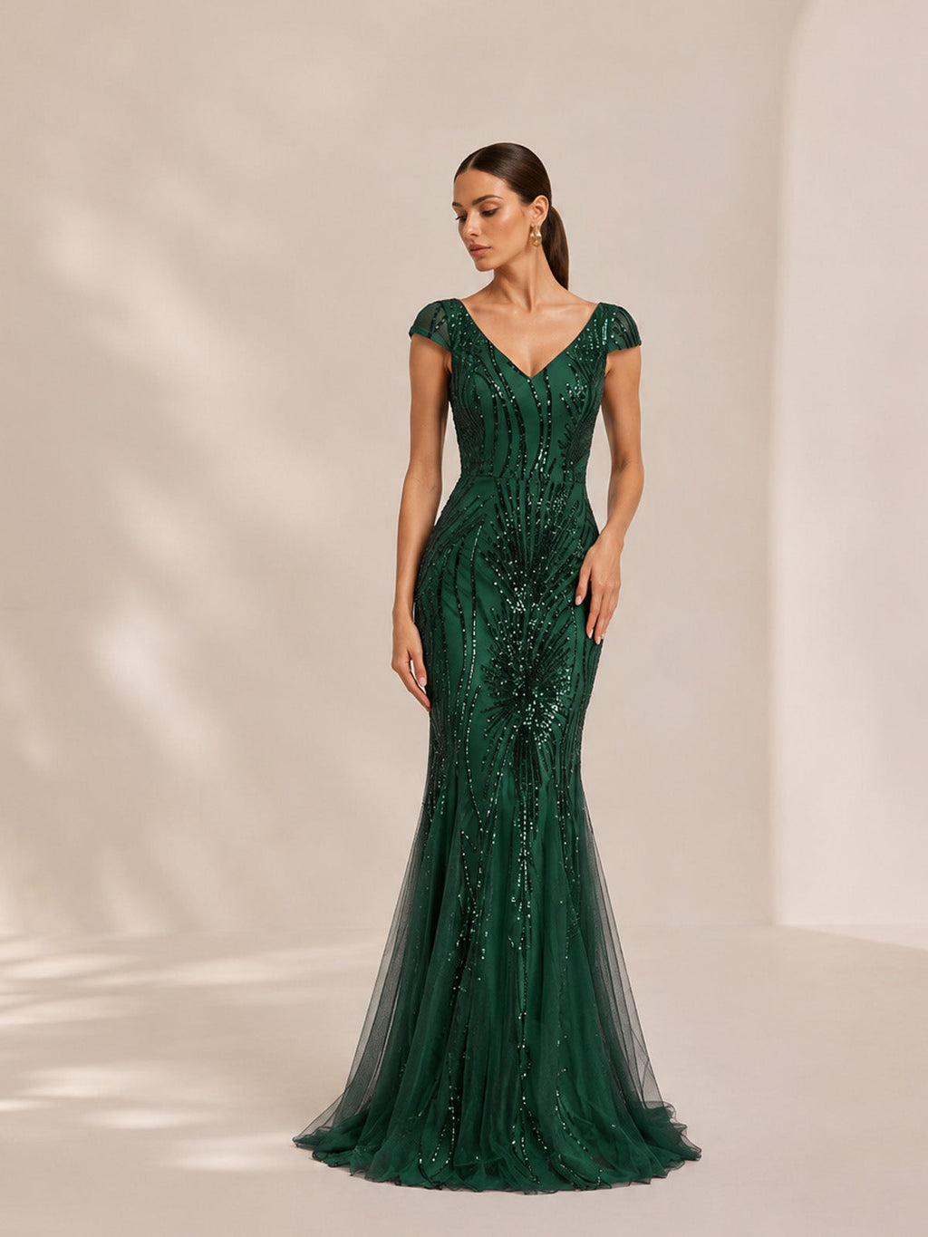 Women’s Emerald Green Vintage-Inspired Sequin V Neck Short Sleeve Mermaid Fit Maxi Evening Dress