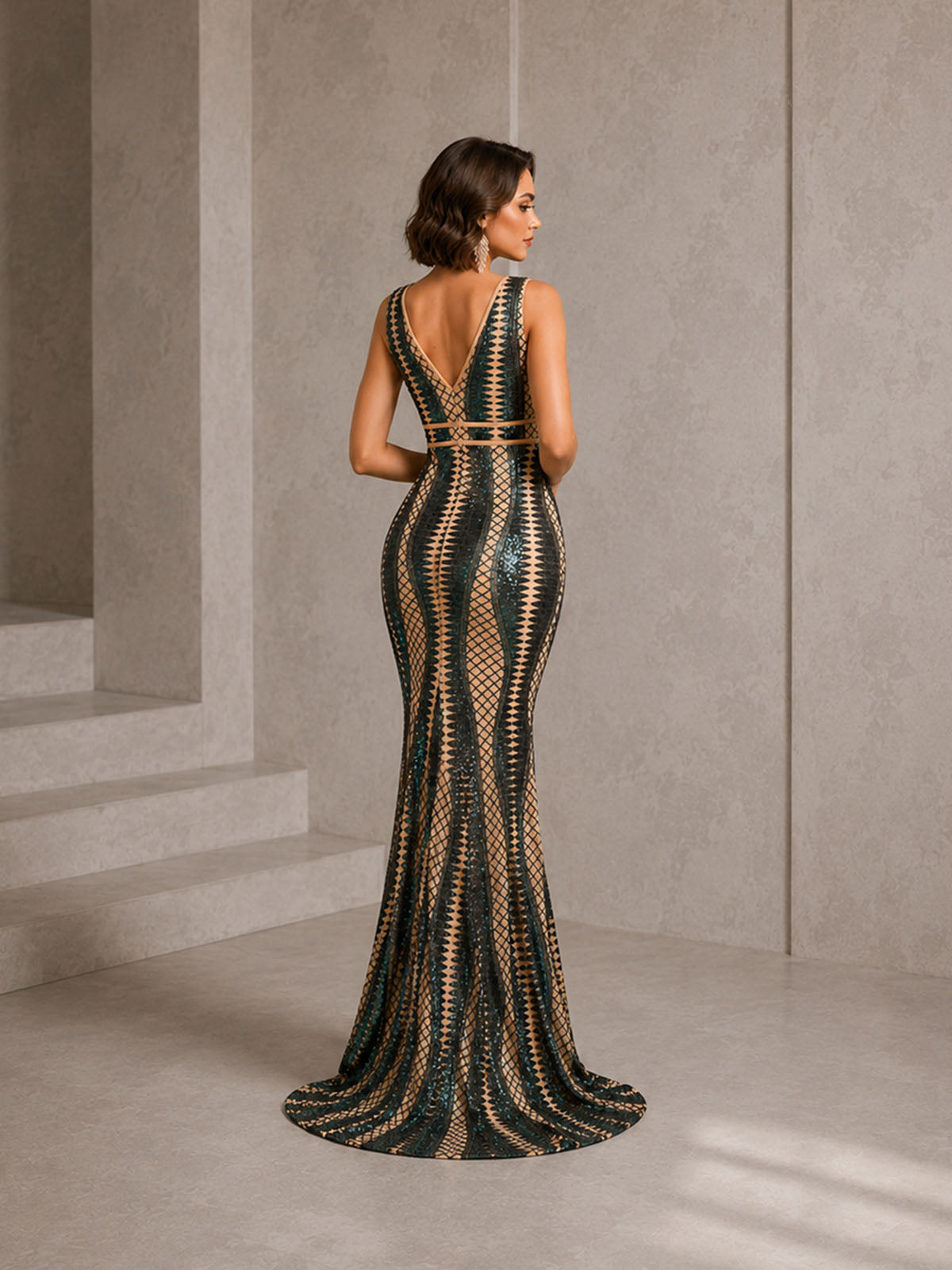 Women’s Green Sequin Dump V Neck Sleeveless Fitted Mermaid Floor-Length Evening Gown