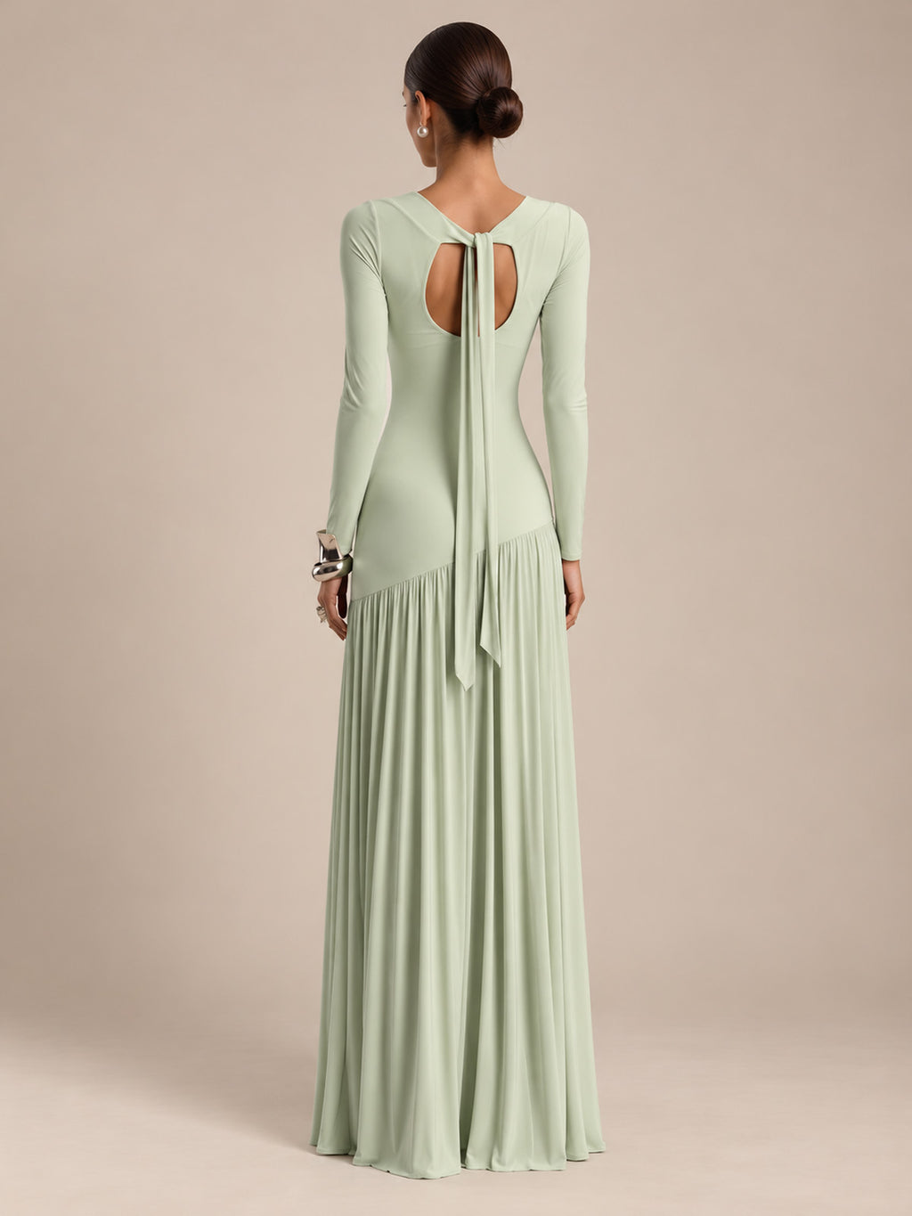 Women’s Black and White Elegant Round Neck Long Sleeve Colorblock A-Line Maxi Dress with Asymmetric Waist and Pleated Detail