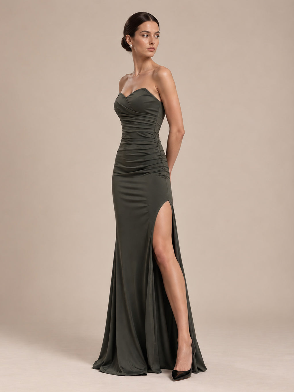 Women’s Dark Olive Green Elegant Strapless Sweetheart Neck Sleeveless Mermaid Maxi Dress with Ruched Detail and High Slit