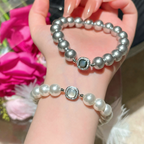Women’s Elegant Shell Pearl Bracelet with Mother-of-Pearl Clasp