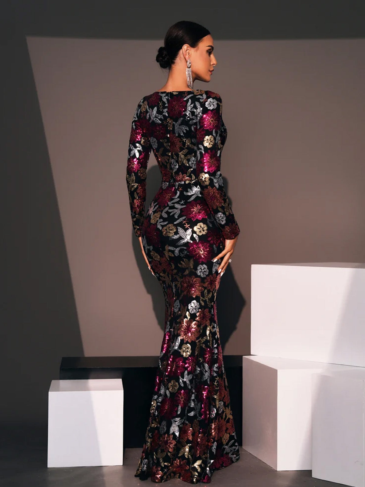 Women’s Royal Blue Floral Sequin Round Neck Long Sleeve Mermaid Maxi Dress