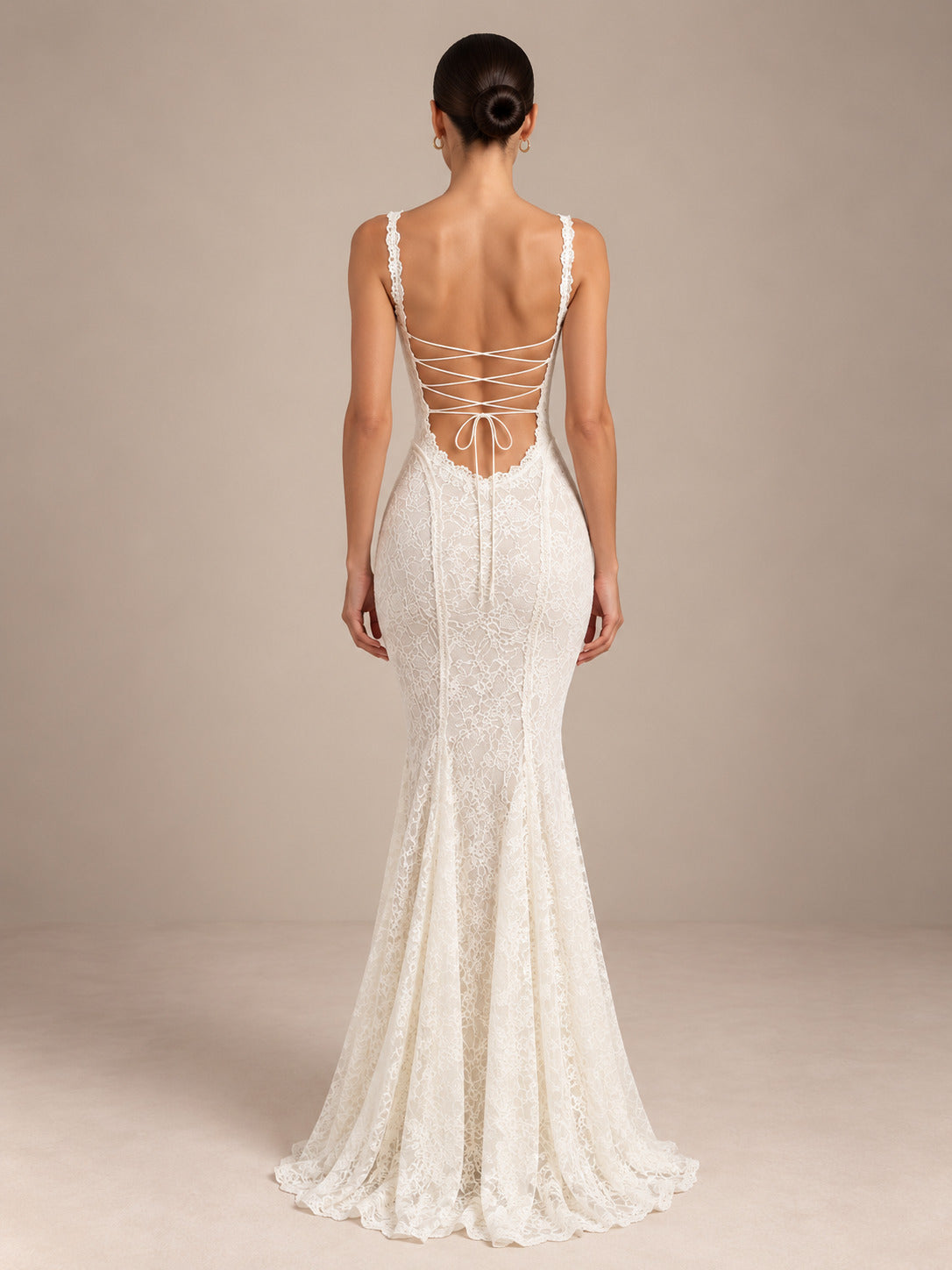 Women’s Ivory Romantic Floral Lace Sweetheart Neck Spaghetti Strap Mermaid Maxi Wedding Dress with Lace-Up Open Back