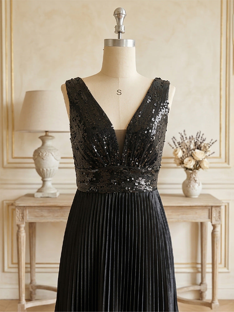 Women’s Black Elegant Sequin V-Neck Sleeveless Pleated A-Line Maxi Dress with Ruched Waist Detail