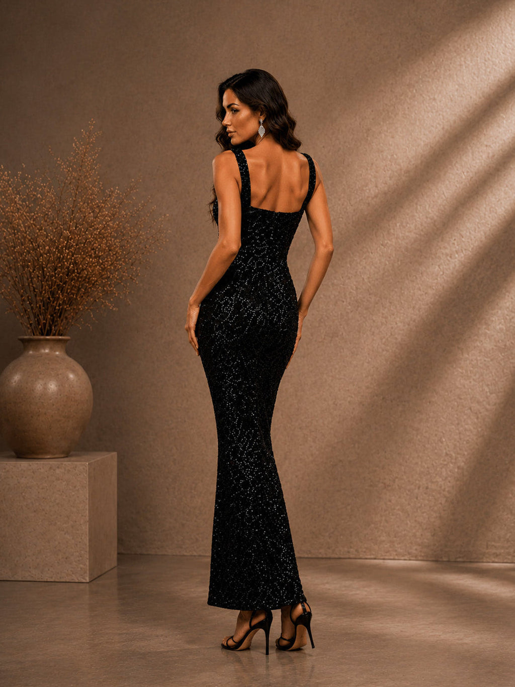 Women’s Black Glamorous Sequin Square Neck Sleeveless Bodycon Midi Dress