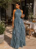 Damen Maxi-Abendkleid in Greige aus glänzendem Satin, hochgeschlossen, ärmellos, A-Linie, mit gestuftem Rüschendetail
